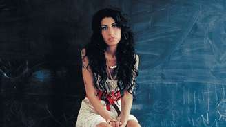Capa do álbum 'Back to Black', de Amy Winehouse
