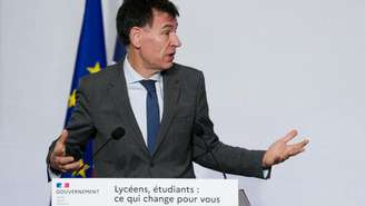 O ministro francês do Ensino Superior, Philippe Baptiste, fala durante uma coletiva de imprensa em Paris, em 26 de outubro de 2026.
