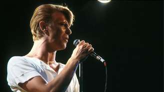 David Bowie em show no Los Angeles Forum, em abril de 1978