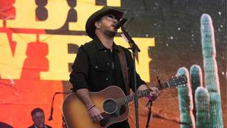 Wade Bowen no Two Step Inn, em abril de 2026