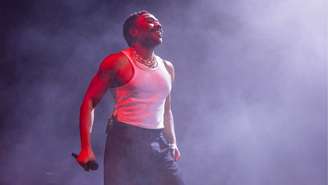Childish Gambino no palco do Camp Flog Gnaw, em novembro de 2025