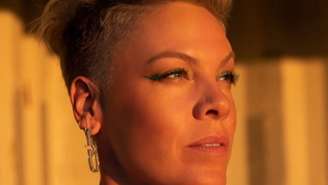 Pink reage após foto sem maquiagem viralizar e dispara: “Eu estou maravilhosa”