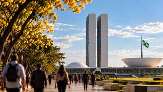 Hoje é feriado? Veja quem tem direito à folga nesta sexta-feira (30)