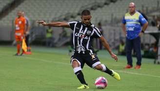 Felipe Jonathan deve ser o sexto reforço do Santos nesta temporada (Reprodução/Ceará)