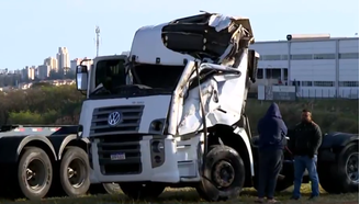 Motorista morreu após tombamento de caminhão em Valinhos