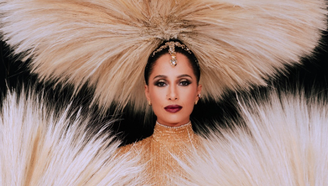 Camila Pitanga mostra seu look para o Baile da Vogue