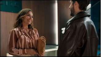 Carla marins como Xênica em Três Graças 