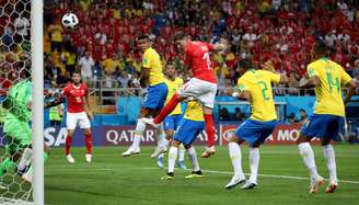 Zuber marca gol de empate da Suíça contra o Brasil 17/06/2018 REUTERS/Marko Djurica