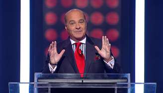 Registro de Marcelo de Carvalho apresentando o programa Mega-Senha, na RedeTV!