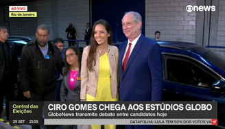 Candidato à Presidência Ciro Gomes (PDT) chega aos estúdios da TV Globo para participar de debate