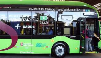 Ônibus elétrico em operação na cidade de São Paulo.