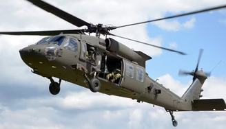 Helicóptero Sikorsky UH-60 Black Hawk 