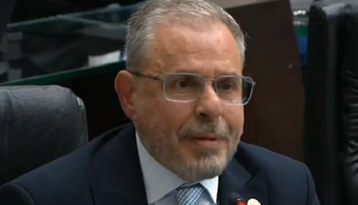 Deputado estadual Ricardo Arruda (PL-PR) direcionou críticas à vestimenta da deputada Ana Júlia Ribeiro (PT)