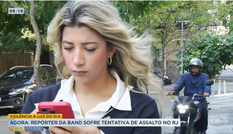 Repórter Clara Nery sofreu tentativa de furto de motociclista no Rio