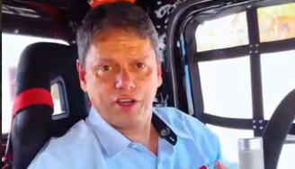 Tarcisio publicou um vídeo dizendo que em São Paulo é "sempre com o pé direito"