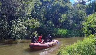 Corpo de criança é localizado no Rio Tietê.