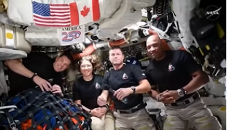 Os quatro astronautas a bordo da missão Artemis II viram um lado oculto da Lua