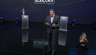 Tarcísio e Haddad, candidatos ao governo de São Paulo, em primeiro debate 