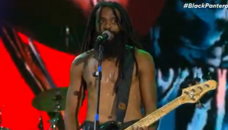 Charles canta no palco do Rock in Rio
