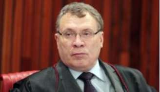 Ministro Eugênio Aragão disse que o governo acerta ao trazer Lula para a equipe porque sua presença será “fundamental para chegarmos a algum tipo de consenso nacional”.