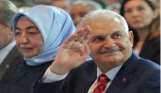 Binali Yildrin é eleito líder do partido AKP na Turquia 