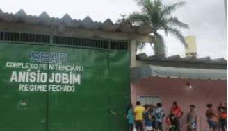 Fachada do Complexo Penitenciário Anísio Jobim, em Manaus