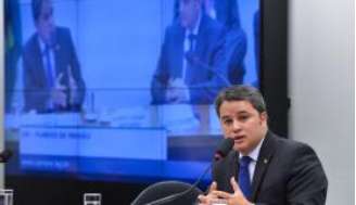 O líder do DEM, Efraim Filho, disse que  os fatos revelados por Rodrigo Janot não inviabilizam as investigações da Operação Lava-Jato