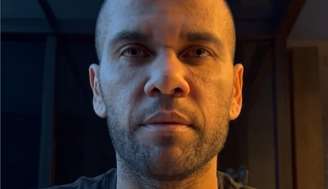 Daniel Alves cumpre pena em penitenciária perto de Barcelona e pode ser libertado em 2025 por atenuantes na pena