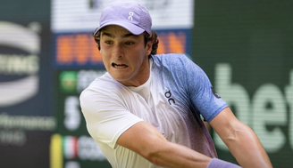 João Fonseca acabou derrotado na estreia em Halle