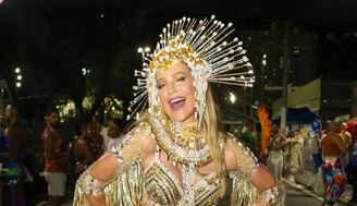 Luana Piovani antes de desfile