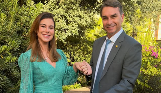 Esposa de Flávio Bolsonaro (PL-RJ), Fernanda Bolsonaro partiu em defesa do senador 