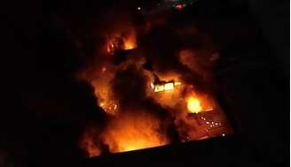 Incêndio em galpão de 'self storage' no bairro da Mooca