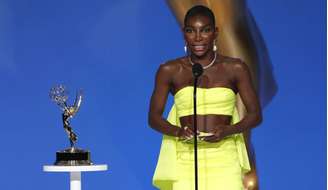 Michaela Coel discursa ao vencer o Emmy de melhor atriz por "I May Destroy You"