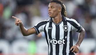  Danilo comemora gol pelo Botafogo