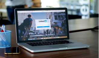 O LinkedIn é uma rede social com foco profissional