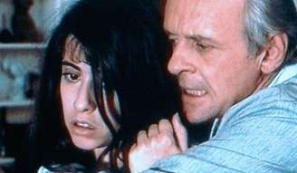 Fernanda Torres e Anthony Hopkins no pouco conhecido filme 'A Guerra de um Homem'