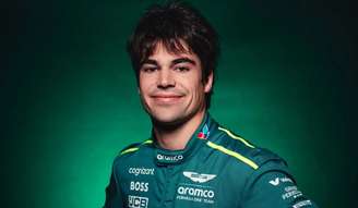 Lance Stroll durante sessão de fotos da Aston Martin