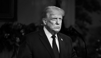 A mensagem em tom ameaçador usa uma foto do presidente norte-americano Donald Trump