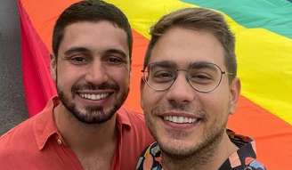 Os repórteres Pedro Figueiredo e Erick Rianelli estão entre os jornalistas LGBT+ mais influentes do país