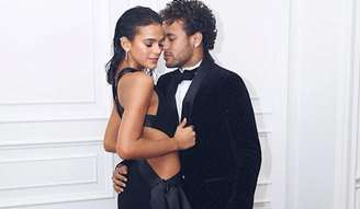 Bruna Marquezine e Neymar apresentarão leilão do Instituto Neymar Jr.