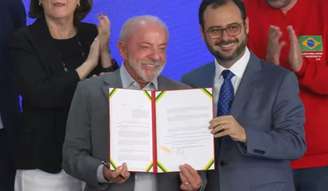 Lula sanciona lei que prevê perdão de dívidas e aumento do teto de faturamento para MEI