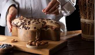 Colomba Pascal com gotas de chocolate