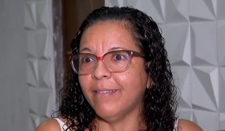 Aldenize Ferreira, de 46 anos, está desempregada mas consta que é "presidente da República" há 24 anos em sua carteira de trabalho