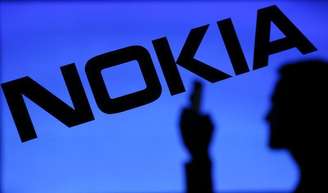 <p>A Nokia disse que ainda espera que o acordo com a Microsoft seja fechado em abril</p>
