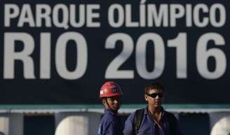 Trabalhadores em obra dos Jogos Olímpicos no Rio de Janeiro. 08/04/2014,