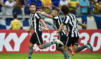 NO último encontro entre as duas equipes, o Botafogo venceu o Cruzeiro por 2 a 0, em Minas Gerais