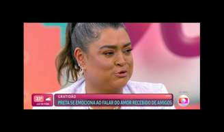 Com câncer, Preta Gil chorou ao ser homenageaada de Carolina Dieckmann no 'Mais Você': 'Amiga especial, dedicada, fiel, verdadeira'.