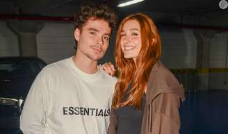 Sasha Meneghel e João Figueiredo processam companhia aérea.