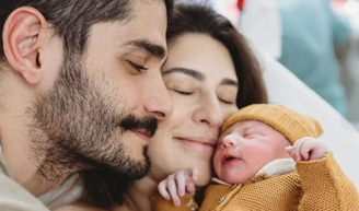Pilar nasceu! Fernanda Paes Leme dá à luz e revela rosto da primeira filha com Victor Sampaio; veja fotos do nascimento!.