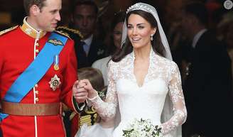Vestido de noiva de Kate Middleton conta com diversos segredos.